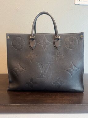 Louis Vuitton On The Go gm Black Embossed Monogram leather Tote